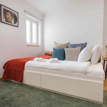 Vintage Flat In Graca 리스본