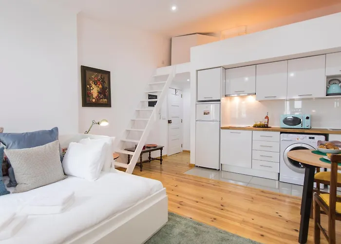 Vintage Flat In Graca شقة *