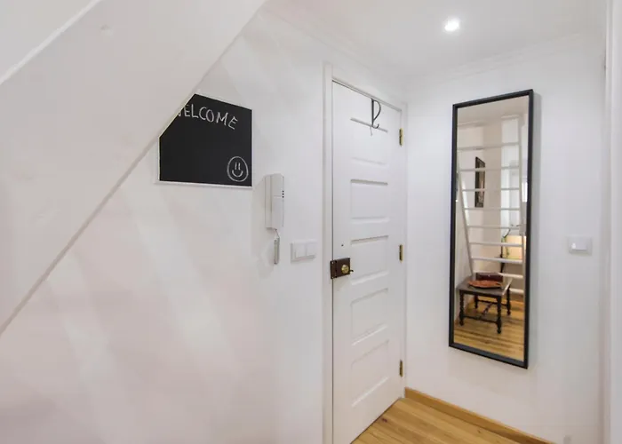 Vintage Flat In Graca *